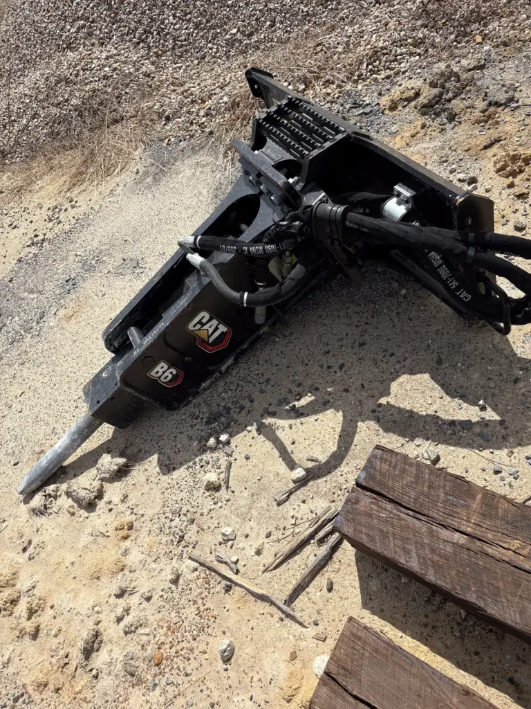CAT B6 BREAKER HAMMER