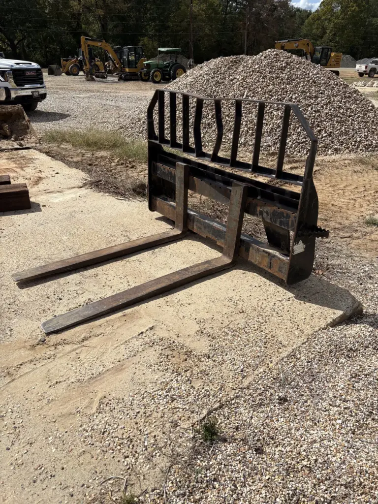 PALLET FORKS ATTACHMENT